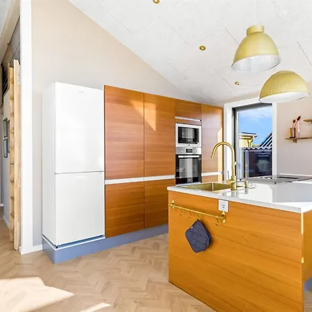 Sighrik - 25m From The Sea By Interhome